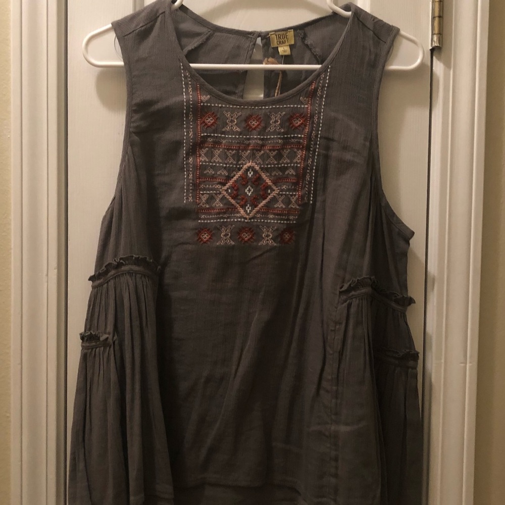 True Craft sleeveless shirt